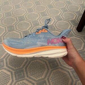 Brand new Hoka Clifton 9’s. Worn once